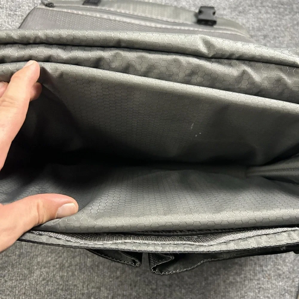 Tumi Black 16